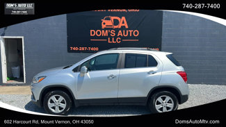 Used 2017 Chevrolet Trax LT w/ LT Convenience Package image 1