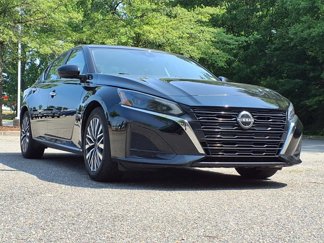 Used 2023 Nissan Altima 2.5 SV image 1
