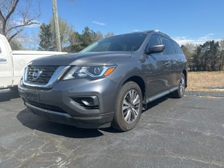 Used 2020 Nissan Pathfinder S image 1
