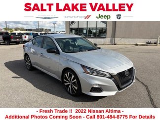Used 2022 Nissan Altima 2.5 SR image 1