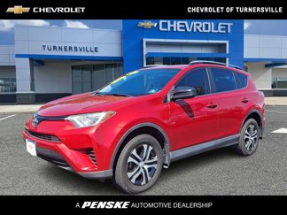 Used 2016 Toyota RAV4 LE image 1
