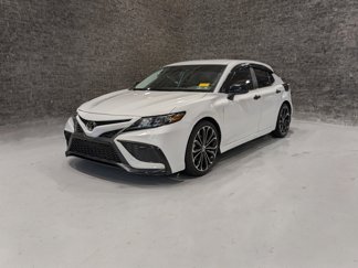 Used 2021 Toyota Camry SE image 1