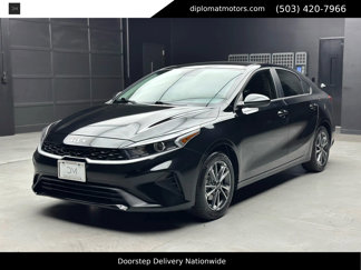 Used 2023 Kia Forte LXS image 1