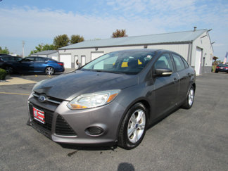 Used 2014 Ford Focus SE w/ SE Winter Package image 1