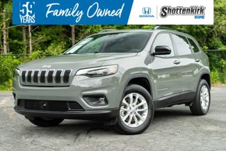 Used 2022 Jeep Cherokee Latitude Lux w/ Sun & Sound Group image 1