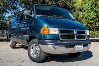 Used 2001 Dodge B2500 Passenger image 1