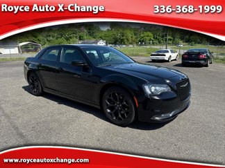 Used 2019 Chrysler 300 S image 1