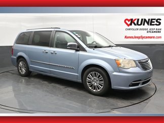 Used 2013 Chrysler Town & Country Touring-L w/ Driver Convenience Group image 1