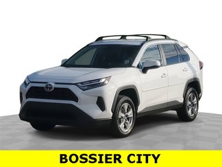 Used 2023 Toyota RAV4 XLE image 1