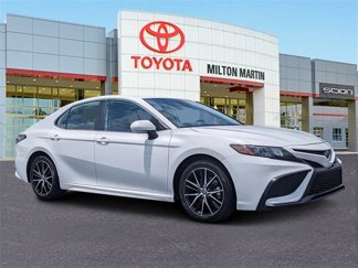 Certified 2023 Toyota Camry SE image 1