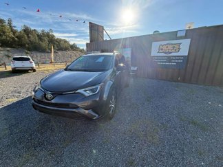 Used 2018 Toyota RAV4 LE w/ Carpet Mat Package image 1