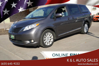 Used 2013 Toyota Sienna XLE image 1