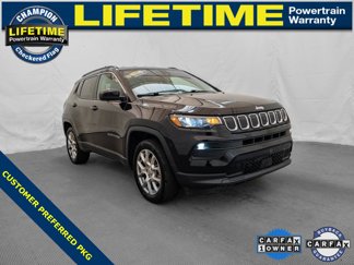 Used 2022 Jeep Compass Latitude image 1
