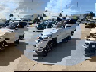 Certified 2022 Volvo XC40 T5 Inscription w/ Advanced Package image 1