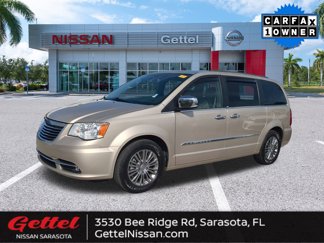 Used 2014 Chrysler Town & Country Touring-L w/ Driver Convenience Group image 1