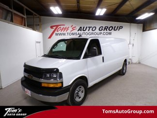 Used 2018 Chevrolet Express 3500 Extended w/ Driver Convenience Package image 1