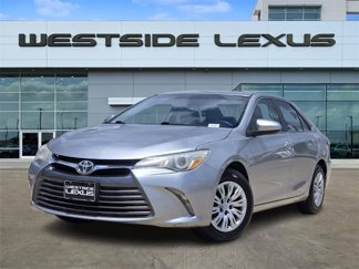 Used 2016 Toyota Camry LE image 1