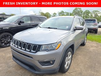 Used 2019 Jeep Compass Latitude image 1