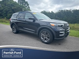 Certified 2022 Ford Explorer XLT w/ Equipment Group 202A image 1