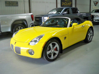Used 2007 Pontiac Solstice Convertible w/ Premium Package image 1