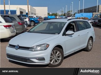 Used 2018 Volkswagen Golf S image 1