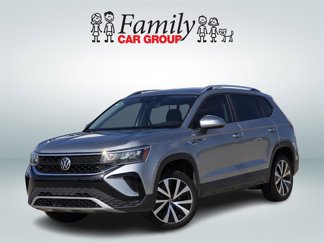 Used 2022 Volkswagen Taos SE w/ IQ.Drive SE Package image 1