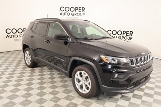 Used 2024 Jeep Compass Latitude image 1