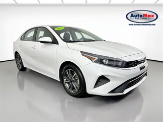 Used 2022 Kia Forte LXS image 1
