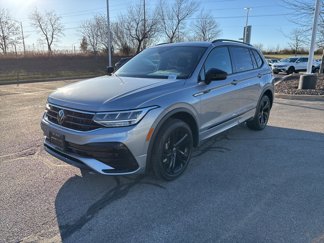 New 2024 Volkswagen Tiguan SE R-Line image 1