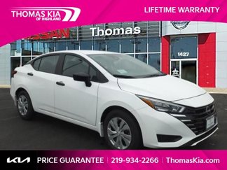 Used 2025 Nissan Versa S image 1