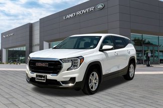Used 2024 GMC Terrain SLE image 1