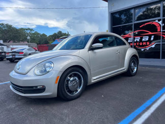 Used 2013 Volkswagen Beetle 2.5 image 1