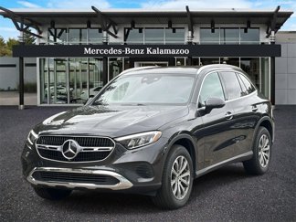 Used 2025 Mercedes-Benz GLC 300 4MATIC image 1