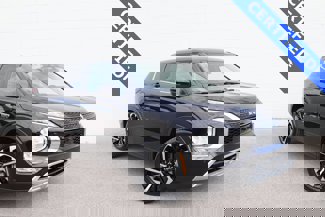 Used 2023 Mitsubishi Outlander SE image 1