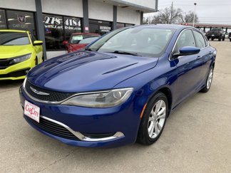 Used 2016 Chrysler 200 Limited image 1