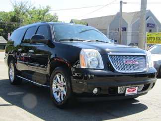 Used 2013 GMC Yukon XL Denali image 1
