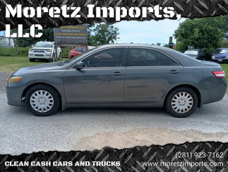 Used 2010 Toyota Camry LE image 1