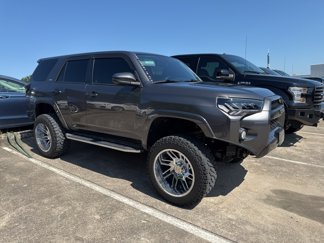 Used 2015 Toyota 4Runner SR5 image 1