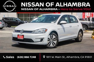 Used 2017 Volkswagen e-Golf SE image 1