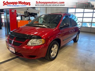 Used 2005 Dodge Caravan SXT w/ Popular Equipment Group image 1