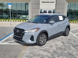 Used 2023 Nissan Kicks SV image 1