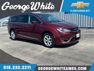 Used 2017 Chrysler Pacifica Touring-L Plus w/ Tire & Wheel Group image 1
