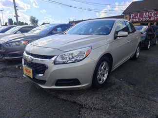 Used 2015 Chevrolet Malibu LT image 1