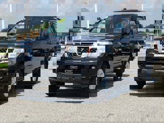 Used 2018 Nissan Frontier SV image 1