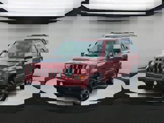Used 2014 Jeep Patriot Latitude w/ Freedom Edition Package image 1
