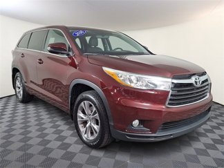 Used 2016 Toyota Highlander LE image 1