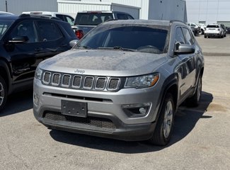 Used 2021 Jeep Compass Latitude image 1