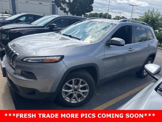 Used 2016 Jeep Cherokee Latitude w/ Comfort & Sound Group image 1