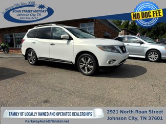 Used 2014 Nissan Pathfinder Platinum image 1