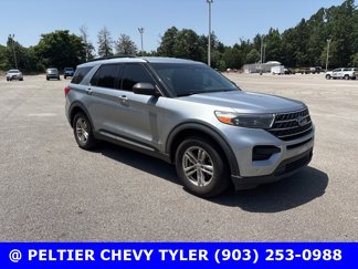 Used 2020 Ford Explorer XLT image 1